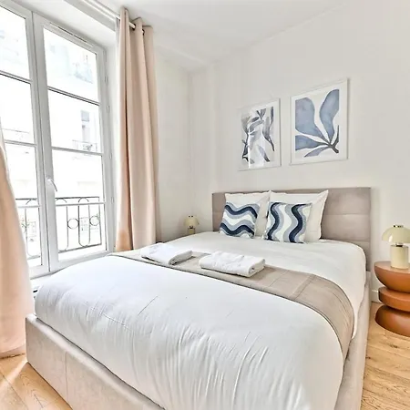 élégant 2 - Luxembourg * París